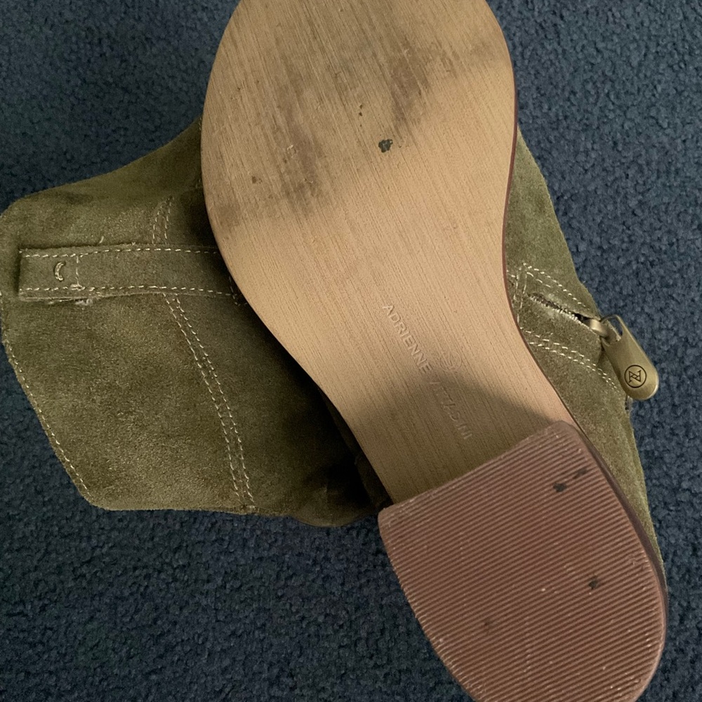 🔥Adrienne Vittadini Green Suede Boot size 7 - Picture 7 of 7